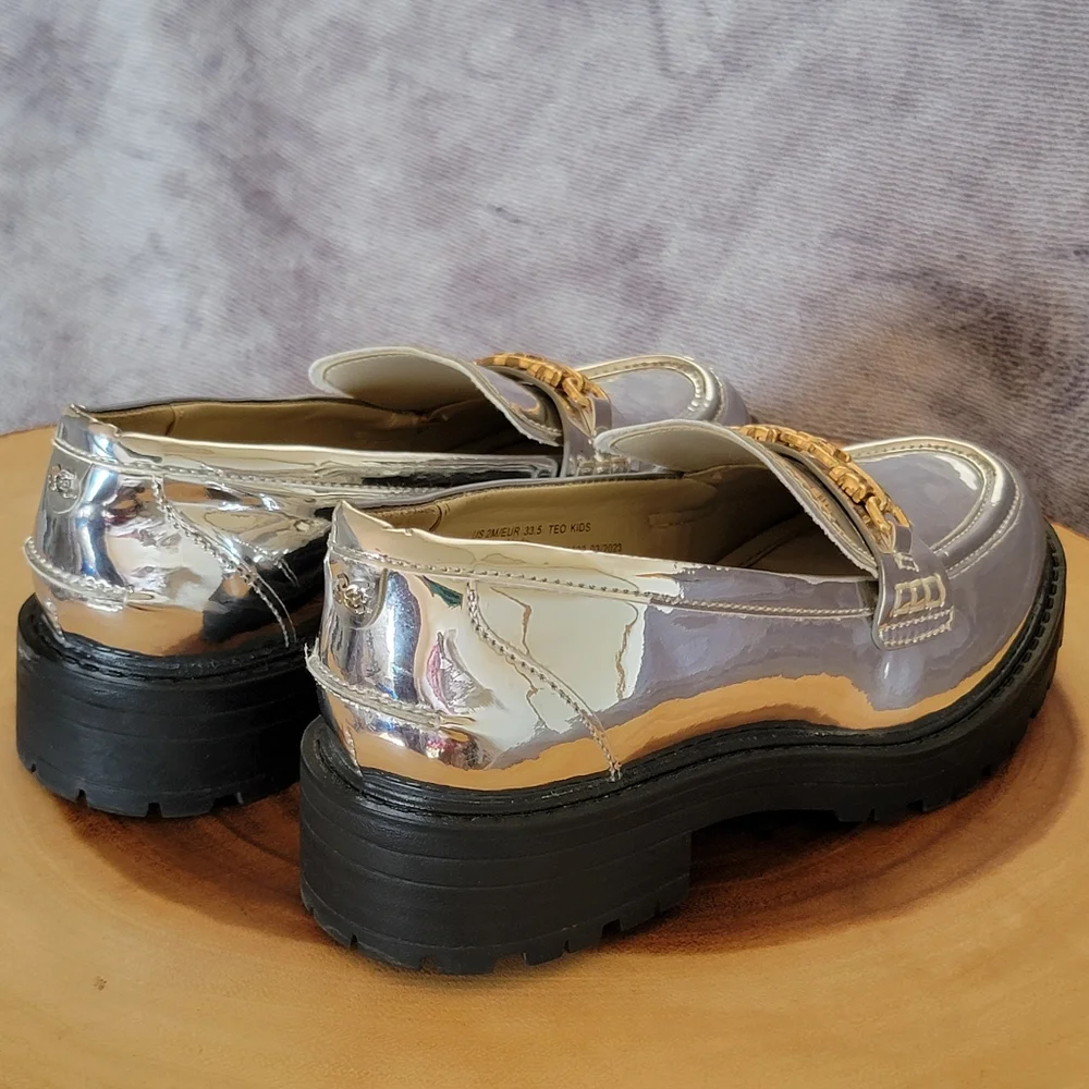 Sam Edelman Kids Sz 2 Teo Platform Metallic Silver Loafers with Gold Chain